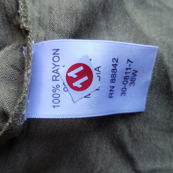 052 NWT ROAMAN'S Short-Sleeve Angelina Tunic Olive sz 36W Women's Plus Top - Picture 5 of 7